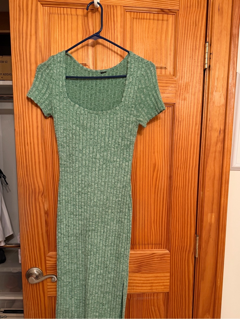 Green Ribbed Scoop Neck MIDI Dress